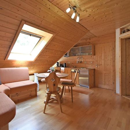 Quaint Farmhouse In Langenbach Near The Lake Buitenkant foto