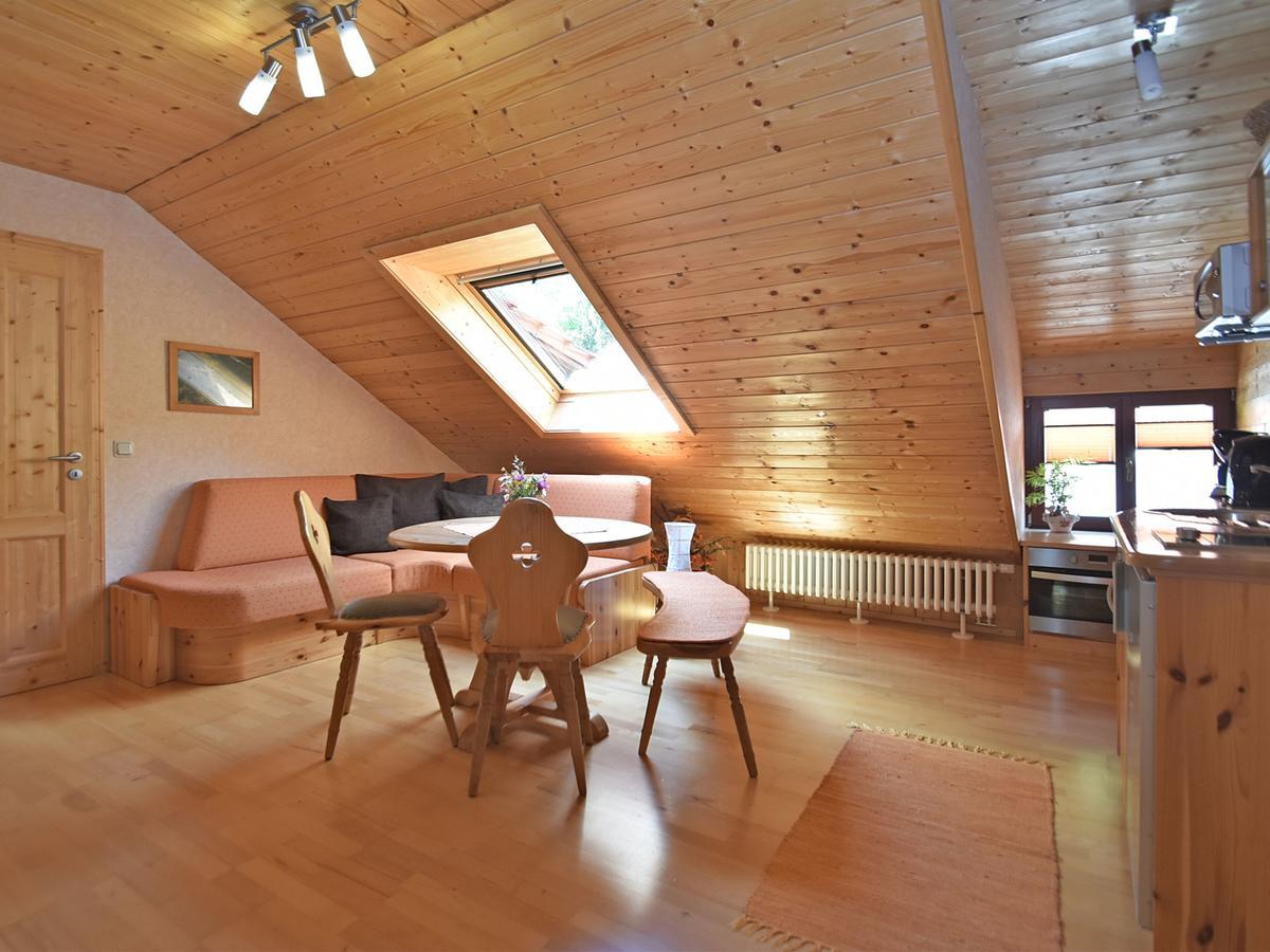 Quaint Farmhouse In Langenbach Near The Lake Buitenkant foto